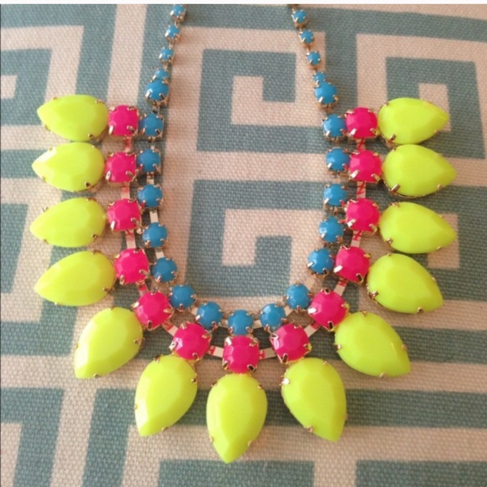 Geometric Statement Necklace